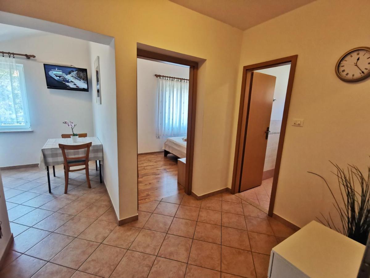 Apartments Sokolic Nerezine Eksteriør bilde