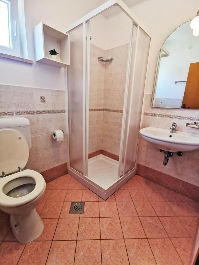 Apartments Sokolic Nerezine Eksteriør bilde
