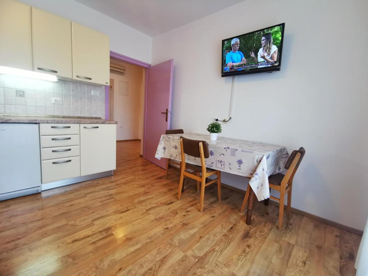 Apartments Sokolic Nerezine Eksteriør bilde