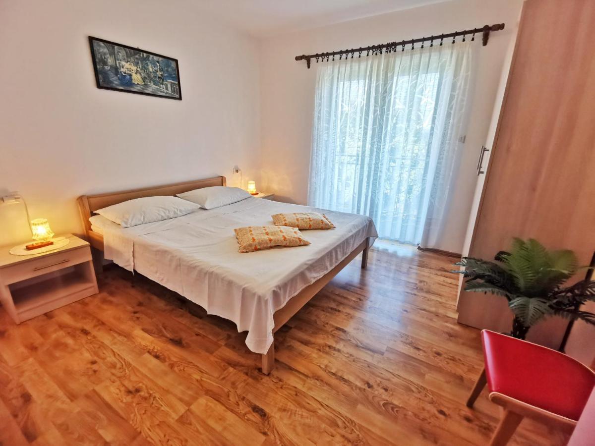 Apartments Sokolic Nerezine Eksteriør bilde