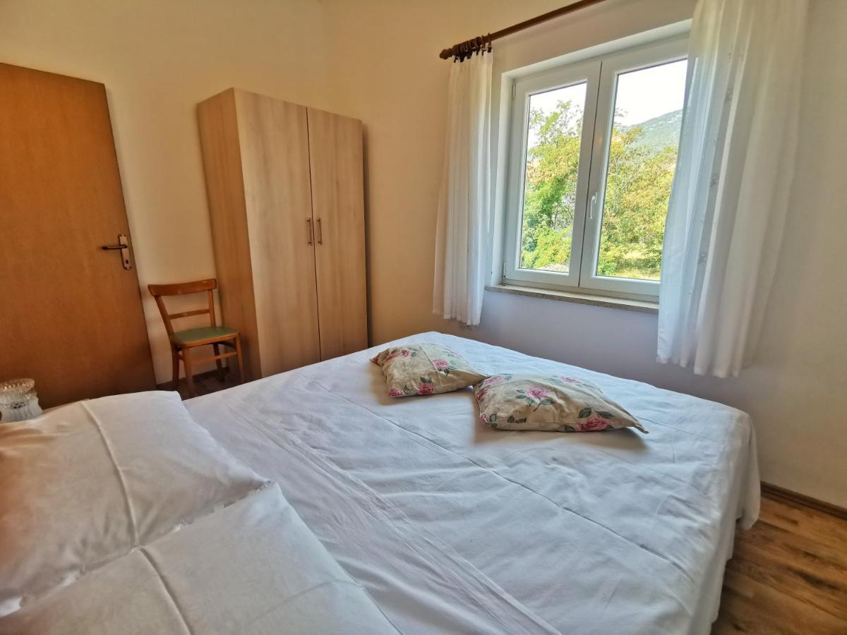Apartments Sokolic Nerezine Eksteriør bilde